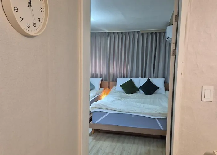 Stay179-women-only Share House-b102&102